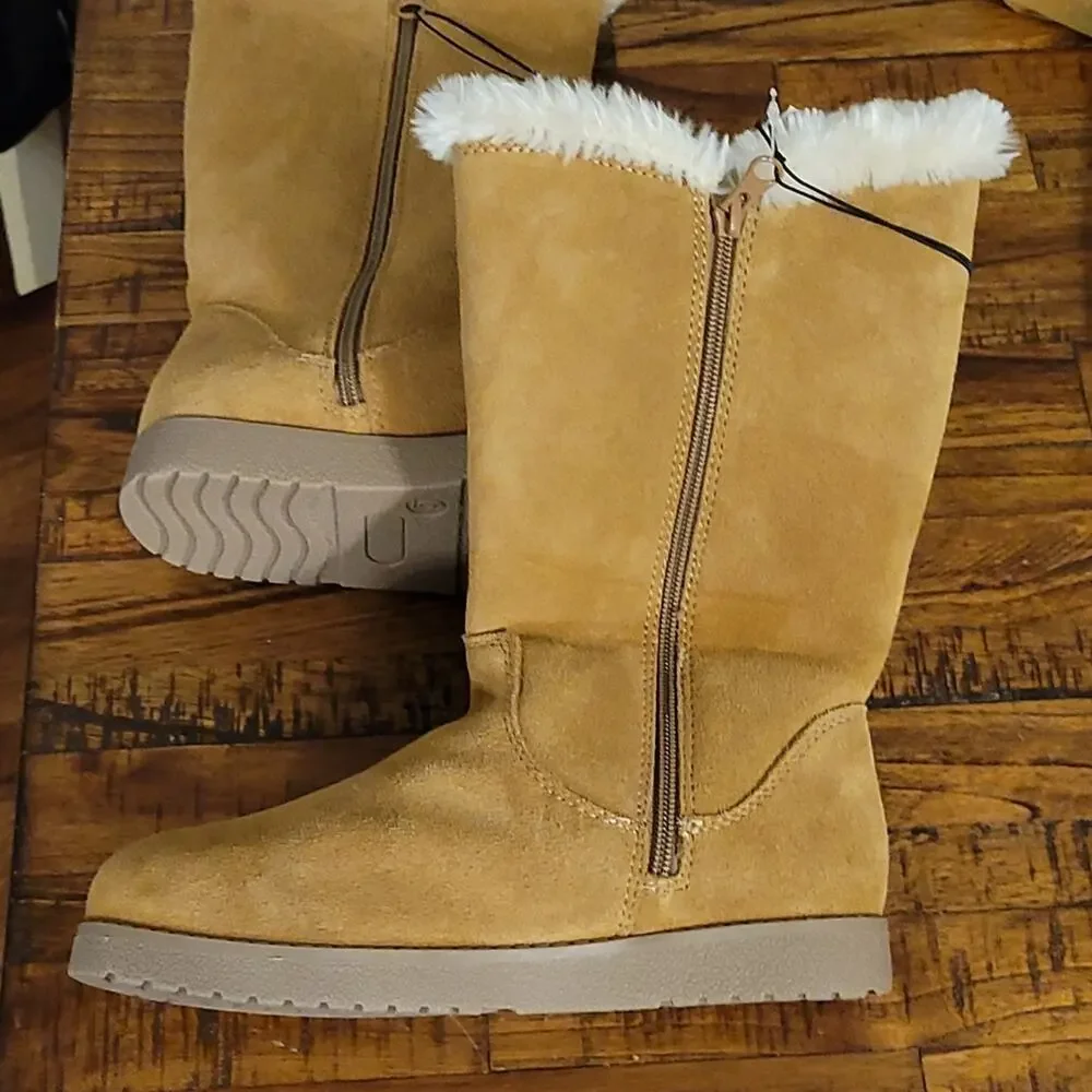 Universal Thread Women's Tan Boots, Sz 6, NWT
